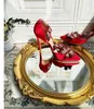 Scarpe vestiti di seta rossa raso rina la parola farfalla con punta puntata con la sposa altissima sposa da sposa da sposa hexiu femminile