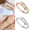 Herz 2024 Gold Bangle Designer Diamond Armbänder für Frauen Schlangenschmuck Edelstahl Herren Damen Armband Engagement Hochzeit Geschenkq3 S Originalqualität