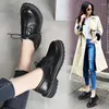 Sıradan ayakkabılar en kaliteli siyah lolita flats bayanlar oxford kürk loafers kadınlar deri Mary jane teen kız okul büyük boyutu 43