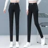 Jeans pour femmes pantalon slim skinny noir pour femme haute taille s avec des poches pantalon de bonne qualité hippie de Corée du Sud 2024 z