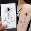 Tatuagem Transferência de tatuagens de tatuagem falsa à prova d'água para mulher Lua negra e estrelas Sketch 30style Conjunto de arte duradoura Tatuagens temporárias 240427