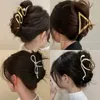 Hair Clips Barrettes Metal Geometric Hair Claw Crab Hairpins Fashion Cross Hair Clips Barrettes Women Girls Korean Ponytail Clip Hair Accessories 240426