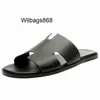 Designer Family kapcie Mens Slipper Europe Europe Station 2024 Summer Outdoor Nowa oryginalna skórzana koreańska koreańska marka Flip Flip Flop Eu ma logo