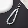 Keychains Bedanyards Retro Pearl Keychains para mulheres Chavenizante carro Llavero Backpack Decor Cadena Caders Hand Strap Charms for AirPods Case