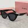 Designer solglasögon för kvinnors populära brev sommar unisex glasögon mode metall solglasögon med bilder lådan mycket trevlig gåva 6 färg
