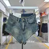 Kvinnors shorts nya kvinnor ultra-kort jeans 2023 låg midja vintage blå v-formad sexig bodycon heta byxor y240425