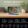 Schreibtischtischuhren Dynamische RGB -Projektion Wecker mit RGB Schillernden Umgebungslicht Volumenanpassung Dual USB -Ausgangsanschluss 12H/24H Digitale Uhr
