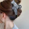 クランプ色のニット女性ヘアクリップヴィンテージボウグラブグラブフランスのエレガントなサメクリップ韓国の女の子のヘアアクセサリー女性ヘアピンY240425