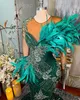 Aso Ebi 2024 Green Dark Sirène Prom Robe Crystals de plumes Crystals Lace Soirée formelle Fête Deuxième réception 50e anniversaire Robes de fiançailles