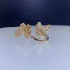 Precio barato y anillos de joyería de alta calidad Familia dorada simple Trendy espesado anillo de mariposa de 18k con vnain común