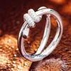 Band des femmes Tiifeany Ring Jewelry Womens Design Niche Tweded Ins Populaire sur Internet 14k Diamond Rope Knot Mosang Stone Row Row Ring