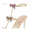 Nuevos materiales de estilo Rene Sandalias con joyas zapatos Caterina Caovilla Women Bombas Boqueras de cristal Bombas Glitter Solas Lady High Heels Eu35-42