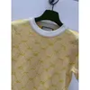 Diseñador de camisetas para mujeres Temprano de la primavera de manga corta de manga corta Diseño de letras contrastantes, de moda, socialité, temperamento de lujo ligero para mujeres 08qo