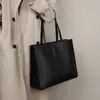 Crowd Liten Tote Bag Womens läder stor kapacitet portfölj dator svart kohud pendlare