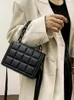 Totes kvinnors väska pläd lyx crossbody kvinnlig designer handväskor för kvinnor vårkedja vintage pu läder kvinna axel axel