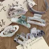 Clamps YHJ Chinese Retro Design Hair Claw Traditional Painting Hair Claw Clip Hair Accessories for Women Girls Y240425