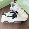 Mens Womens Slim Arrow Sports Chaussures Designer Men Sneakers Femmes Ow Nom de marque Sneaker Smees Sole