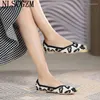 Casual schoenen Loafers Women glijden aan voor mode tennis vrouwelijke flats casuales op blote voeten kantoor chaussure femme