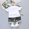 Set di abbigliamento per bambini abiti abiti estivi per ragazzi toni per ragazzi pantaloncini 2 pezzi/set per bambini abbigliamento per neonati 1 2 3 4 anni