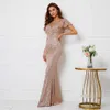 Robes de piste Yidingzs Elegant Long Gold Sequin Robe V Neck Party Maxi Robe Femme Robe de soirée Prom Y240426