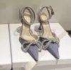 Mode -Gesichtsbogenpumpe Kristall verziert mach satin stöckchen stöiletto sandalen für Frauen mit Designer klassischen Stil Schuhen 6 cm