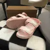 Nowe sandały dla niemowląt urocze różowe design buty dla dzieci Koszt rozmiar 26-35 w tym pudełka anty slip Sole Summer Girls Kaptaki 24 kwietnia