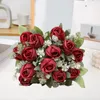 Fleurs décoratives verdure artificielle pour une utilisation extérieure Bouquet de rose exquise Fleur Fleur Bridal non passante polyvalente