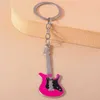 Keychains Lanyards Fashion Music Guitar Charms Keychain For Women Men Men Auto Key Handtas Hangende sleutelhanger Accessoires Diy Sieraden Geschenken