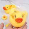 Sand Play Water Fun Fun 4 Duck Duck Cine Baby Toys Baby Toys Little Giallo Anatra con Squeezing Sound Vibrato Giove Mormo Gueri per bambini Gift per bagno estivo Q240426