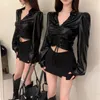 Kvinnors T -skjortor Spring Fall Korean Style Fashion Women V Neck Pu Leather Silver Black Shirt Woman Clothing Shirring Full Sleeve Top
