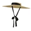 Chapeaux de paille naturels d'été pour les femmes Capes de visière de plage à bord à largeur à la main