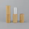 Bottiglie di stoccaggio 50pcs 5G Bamboo Legno di rossetto Tubo pacchetto vuoto Spot di imballaggio cosmetici per trucco a colori di cera di alta qualità per casa o all'aperto