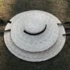 Summer Big Natural Straw Hats dla kobiet Handmand szerokie brzegi plażowe czapki eleganckie płaskie, długą wstążkę koronkową kapelusz słoneczny 240423