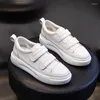 Freizeitschuhe echte Lederinnen Frauen Plattform Sneakers Hakenschleife Sport kleine weiße Damen Dicke Soled Vulcanisierte Wohnungen