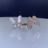 Precio barato y anillos de joyería de alta calidad Familia dorada simple Trendy espesado anillo de mariposa de 18k con vnain común