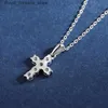 Hänghalsband tbcyD d Färgglada Mosonite Cross Pendant for Women 18K White Gold Plated S925 Pure Silver Necklace Chain Wedding Utsökta smycken Q240426