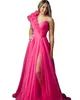 Vestido de graduación de color rosa Hot Pink Ruffle One-Ho-Hohor High Slit Pagewow