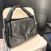 2024 bolso de diseño de alta calidad bolso de hombro para mujeres bolsas de bolsas de moda bb bag de axila de moda de algodón de cuero suave como el algodón de viaje de verano bolso de playa