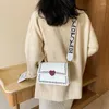Schoudertassen vroege herfsttas vrouwen 2024 Koreaanse modetrend One Messenger Ins brede riem klein vierkant vandaag