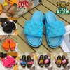 Designer Sliders tofflor Kvinnor Män poolskudde Slides mode klassiska tryck platt komfort mulor sommarsandaler svarta strandbruna sandaler med låda