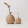 Jarrones Retro Simple Wooden Vase Japonés Estilo de madera sólida Diseño de la botella de la botella del hogar Adorno de decoración PO Propiedades