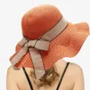 Chapeaux à bord large du chapeau de femme grand pailleur bowknot streamer feuille fleur de douche nuptiale plage nager soulou
