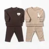 T-shirts 2 stks Baby Boy-kleding Set Spring herfst Breid Fashion Patch Lange mouwen Top+broek Pasgeboren outfit Animal Printl2404