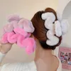 クランプ女性のための甘いぬいぐるみヘアピン