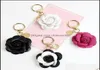 Schlüsselringe Schmuck Camellia Flower Keyrings Bag Charm PU Leder Anhänger Autoketten Accessoires Schwarze weiße Rosenrot Keychains HOL3805826