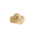 Szerokie brzegowe czapki wiadra czapki 2024 Summer Nowe haftowane haftowa haftowa czapka złożona skórzana plażowa plażowa słone sł w kapelusz słomy kapelusz
