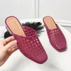 Chaussures décontractées respirant à moitié traînée femmes paresseuses mode solides talons bas glissements de couleur d'été féminine sandales 2024 pantoufles