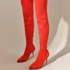 Buty rozciągnij dzianinowy skarpetka dla kobiet 2024 Zimowa moda spiczaste palce u stóp kobiety o karmieniu seksowne cienkie obcasy czerwone długi