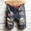 Jeans masculinos masculinos abertos jeans curtos de verão de joelho de algodão shorts respiráveis calças retro jeans pintadas de roupas de rua jeansl2404