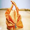 Oriental Aesthetics Orange Makeup Bag Chinese Traditionell handgjorda blommorband Broderi väska med handtag Hanfu Tillbehör 240425